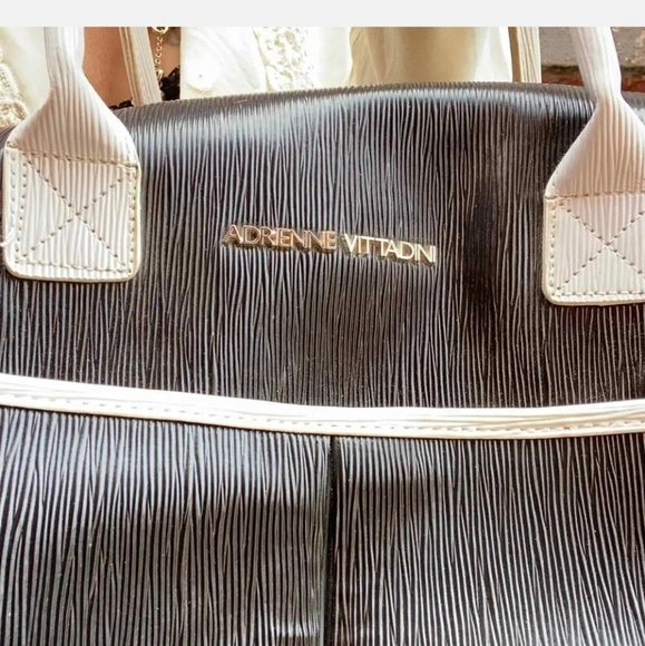 Adrienne Vittadini Black & White Crocodile Textured Embossed Carry Duffle. - Picture 2 of 5